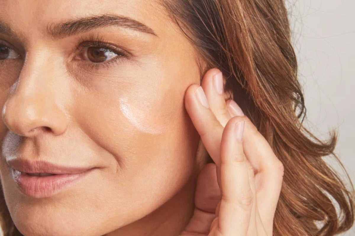 Using Retinoids Without Frying Your Skin: The Sun-Sensitivity Protocol