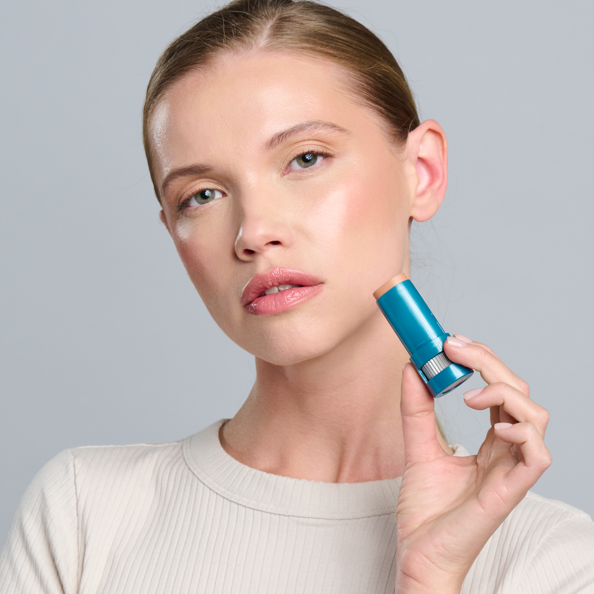 Sunforgettable® Total Protection™ Color Balm SPF 50 on Model || Glow