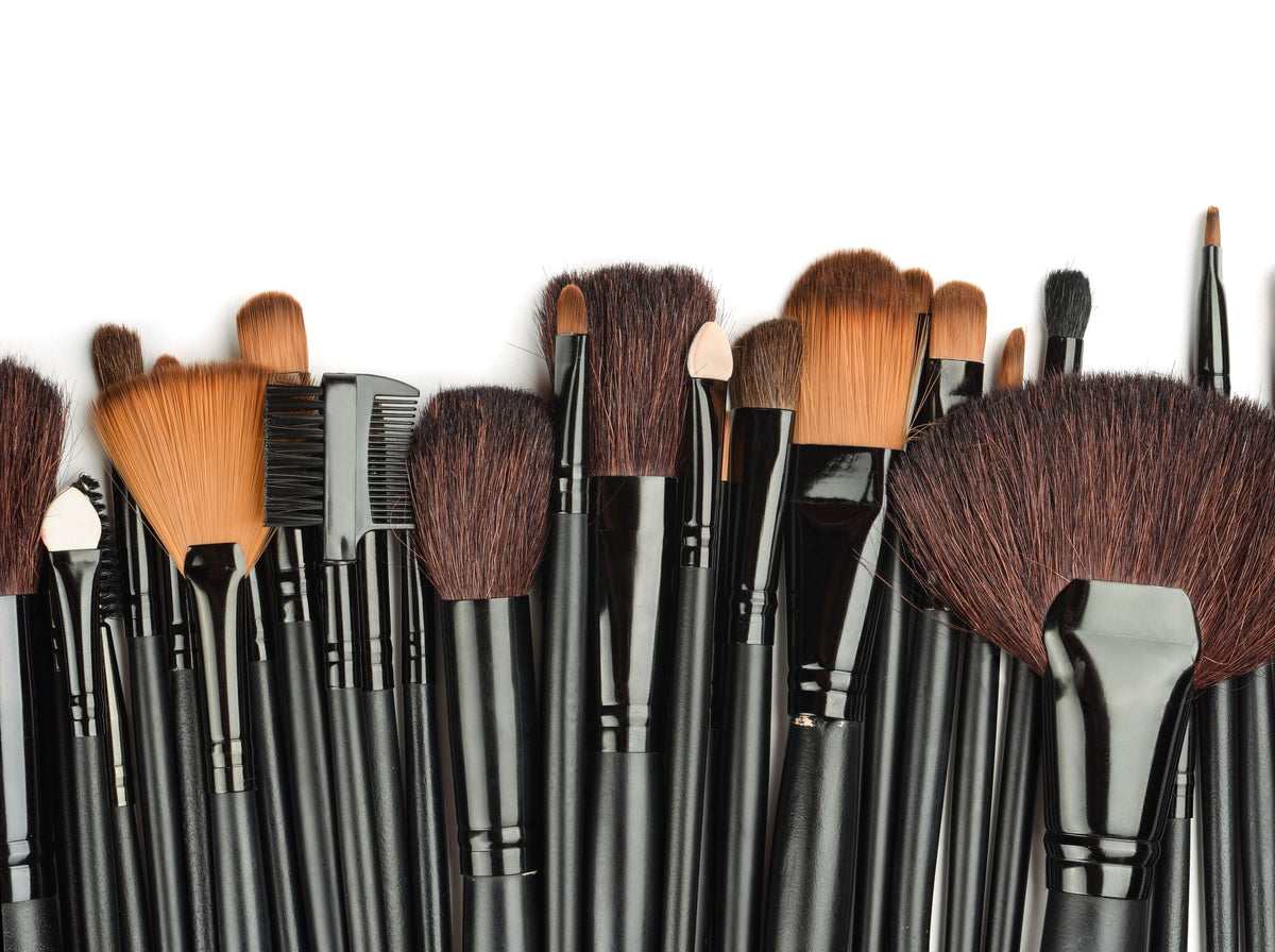 Types of Makeup Brushes: The Complete Guide to Makeup Brush Names & Uses