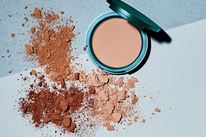 Which Type of Foundation Should I Use? Liquid or Pressed Foundation